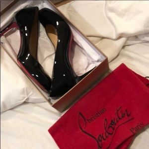 Christian Louboutin pump black patent